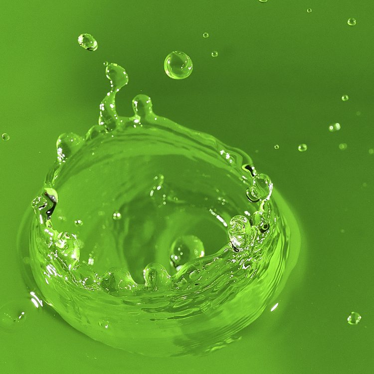 Haute vitesse Flash High speed Image figée Eclats de verre Explosion