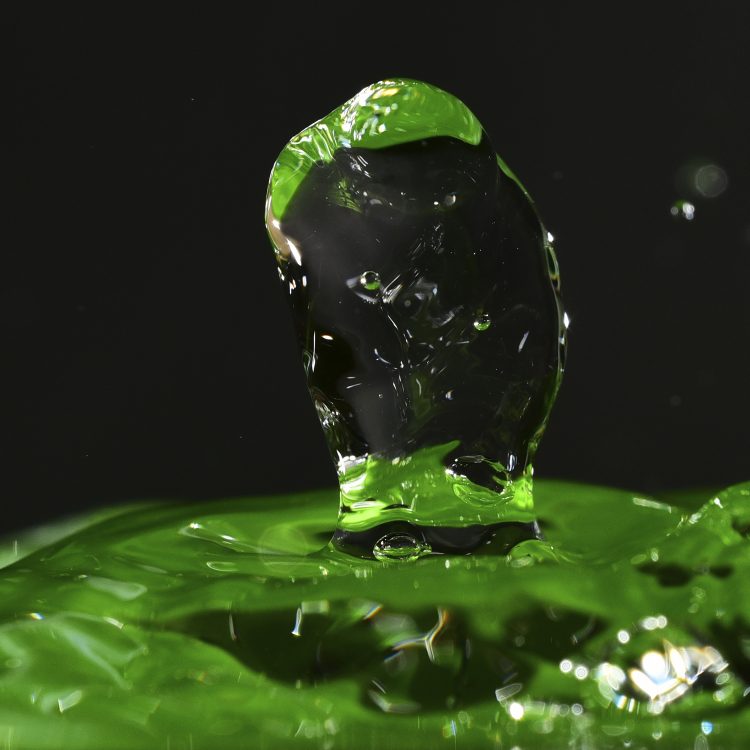 Haute vitesse Flash High speed Image figée Eclats de verre Explosion