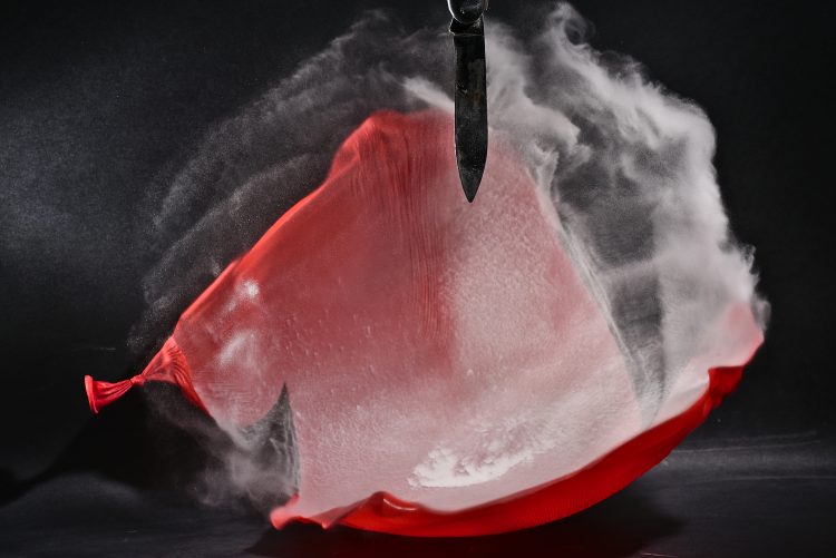 Haute vitesse Flash High speed Image figée Eclats de verre Explosion