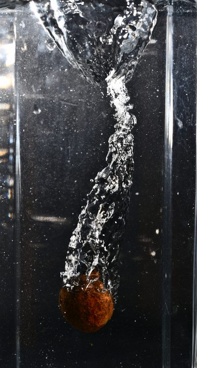 Haute vitesse Flash High speed Image figée Eclats de verre Explosion