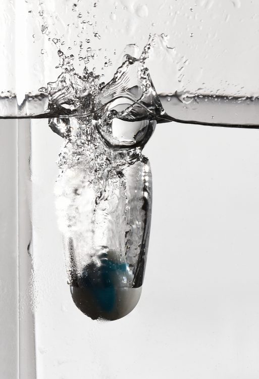 Haute vitesse Flash High speed Image figée Eclats de verre Explosion