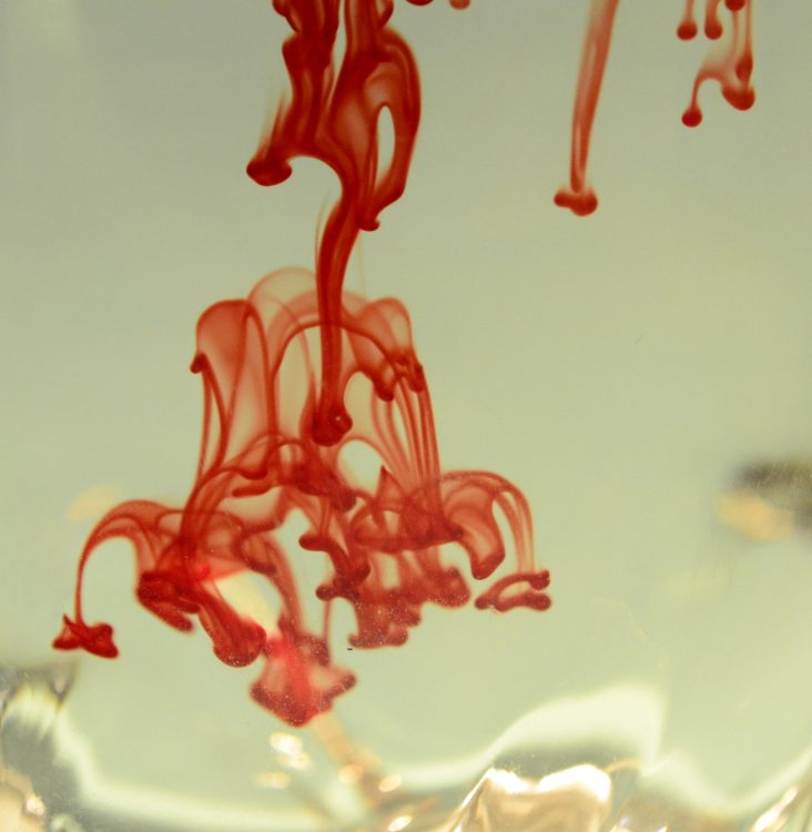 Haute vitesse Flash High speed Image figée Eclats de verre Explosion