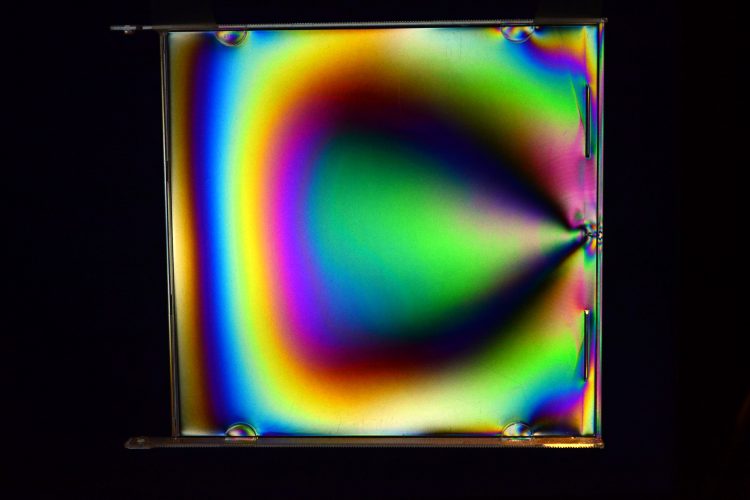 Haute vitesse Flash High speed Image figée Eclats de verre Explosion