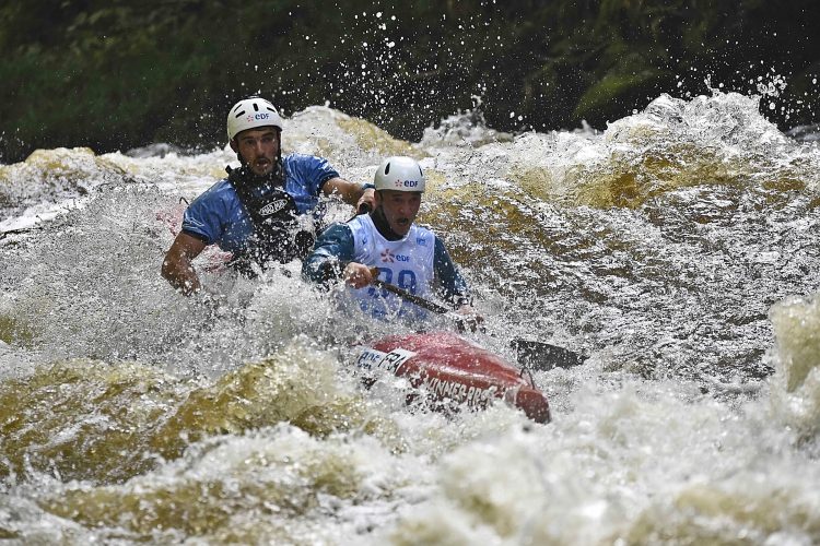 Vézère Rivière sportive Canoë-Kayak Treignac Corrèze Descente Sprint Classique