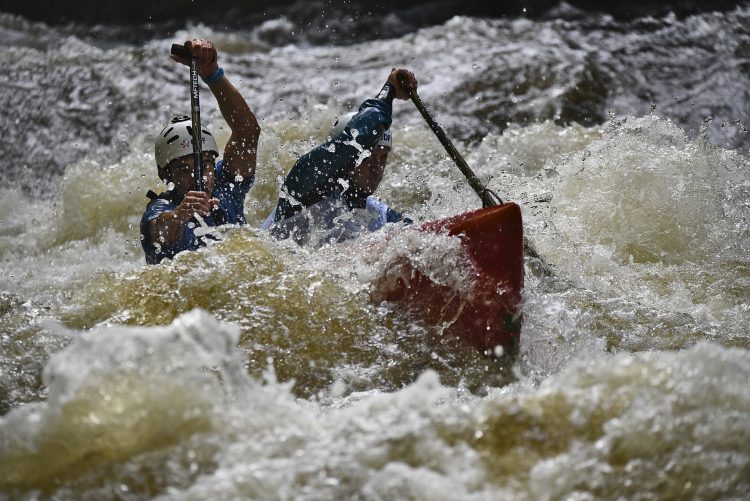 Vézère Rivière sportive Canoë-Kayak Treignac Corrèze Descente Sprint Classique