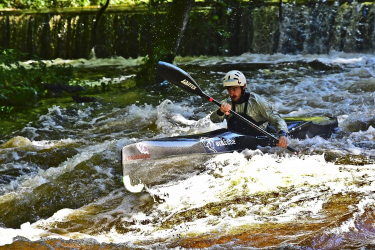 Vézère Rivière sportive Canoë-Kayak Treignac Corrèze Descente Sprint Classique