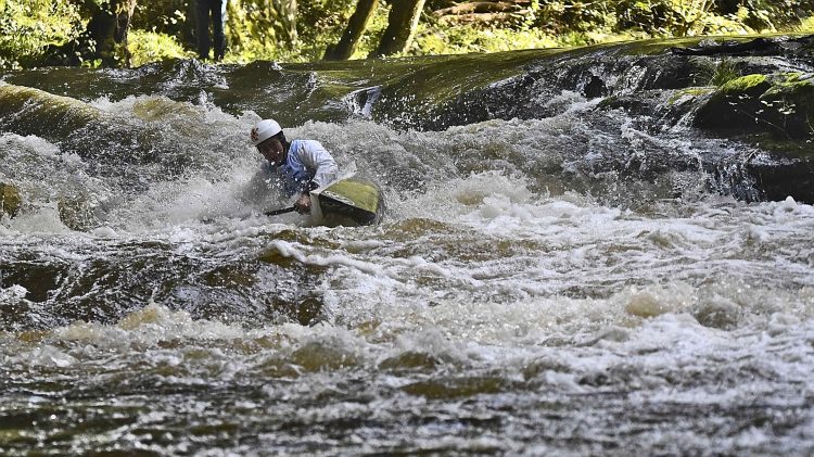 Vézère Rivière sportive Canoë-Kayak Treignac Corrèze Descente Sprint Classique