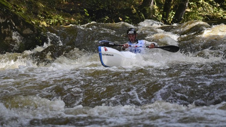 Vézère Rivière sportive Canoë-Kayak Treignac Corrèze Descente Sprint Classique