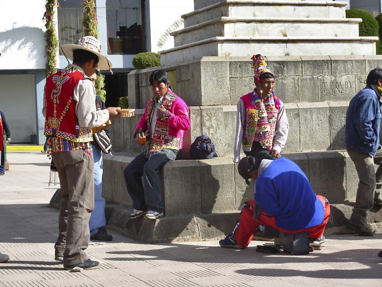 Pérou Puno Titicaca ÎlesUros Tours funéraires Sillustani