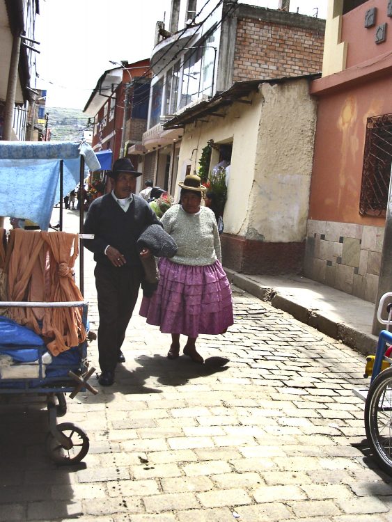 Pérou Puno Titicaca ÎlesUros Tours funéraires Sillustani