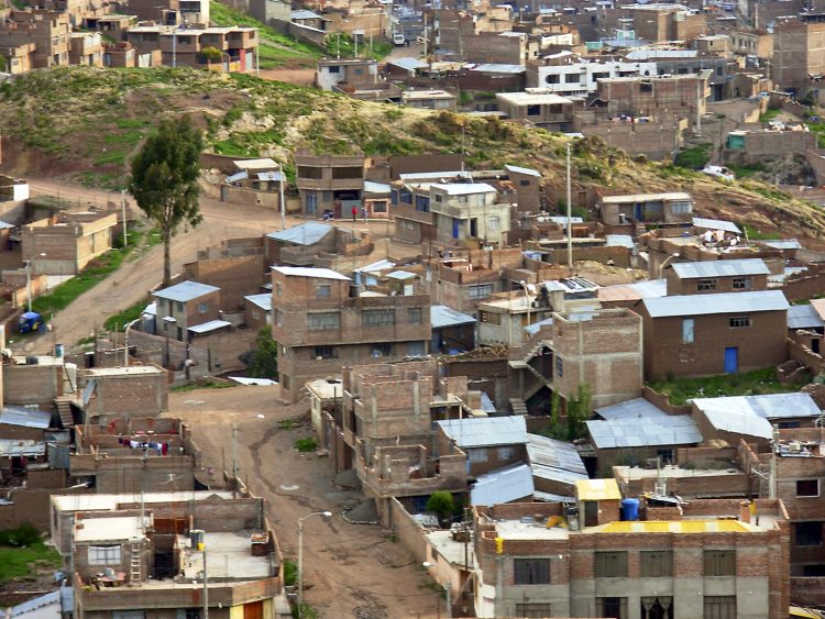 Pérou Puno Titicaca ÎlesUros Tours funéraires Sillustani