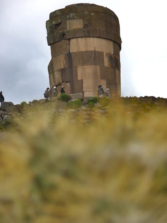Pérou Puno Titicaca ÎlesUros Tours funéraires Sillustani