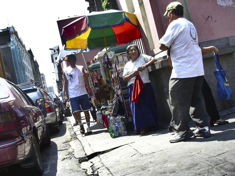 Lima Pérou Plazza de armas Façades Pacifique Bus
