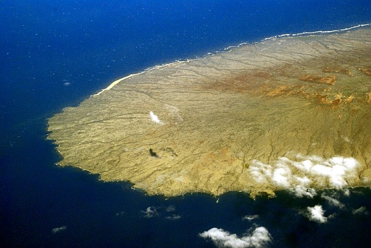 Lanaï Keanapapa Avion vue aérienne hublot voyage côte déserte