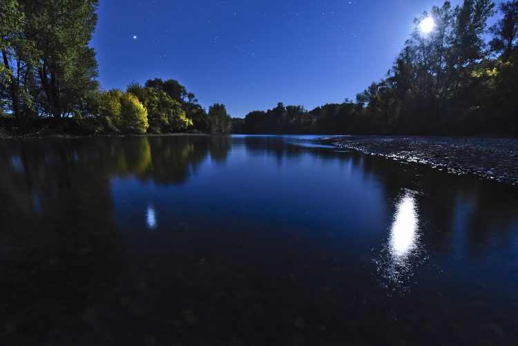 Dordogne Nuit Paysage nocturne Lune Etoiles Reflets