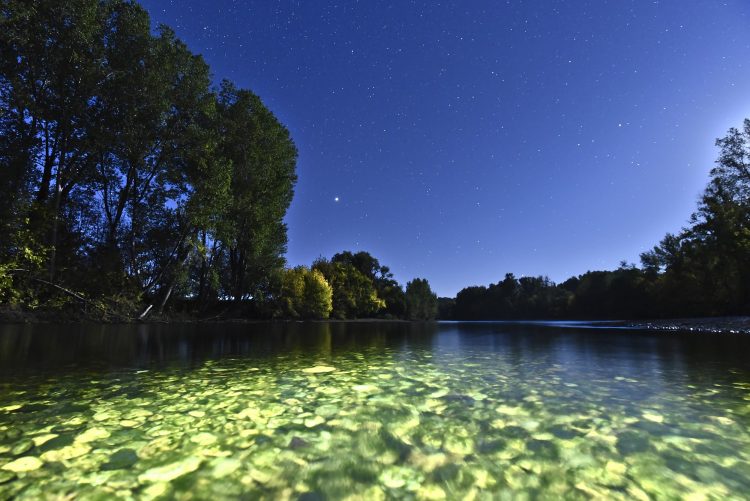 Dordogne Nuit Paysage nocturne Lune Etoiles Reflets