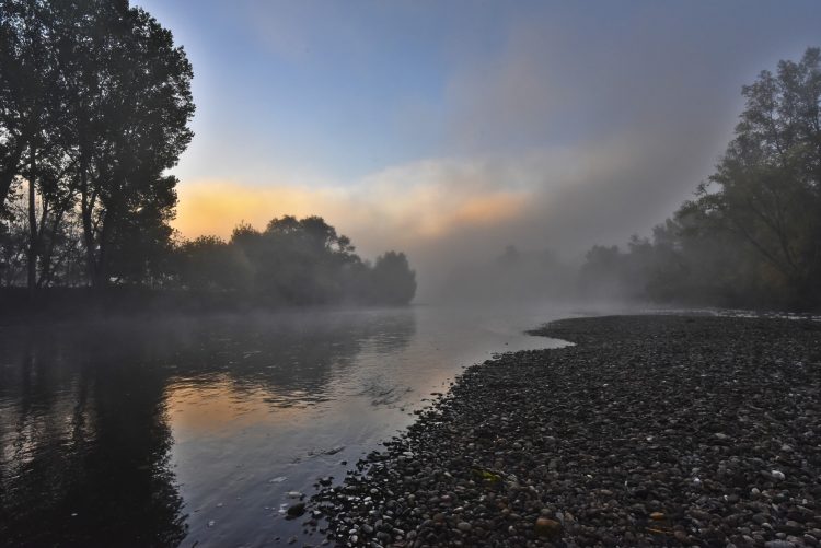 Rivière Dordogne Brume Lever Soleil Couleur Automne Cingle de Montfort Château Reflets
