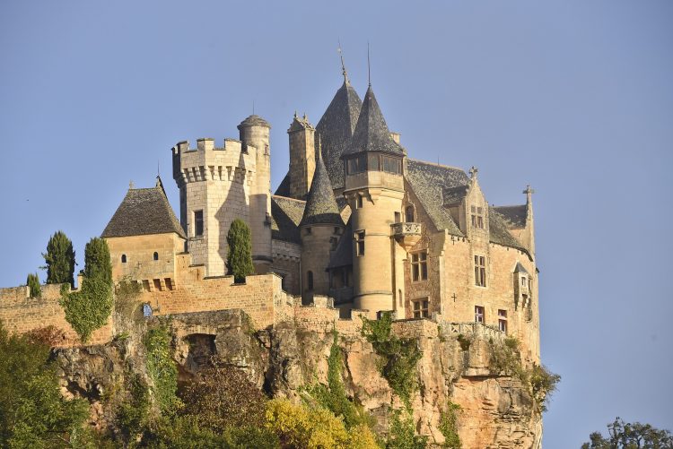 Rivière Dordogne Brume Lever Soleil Couleur Automne Cingle de Montfort Château Reflets