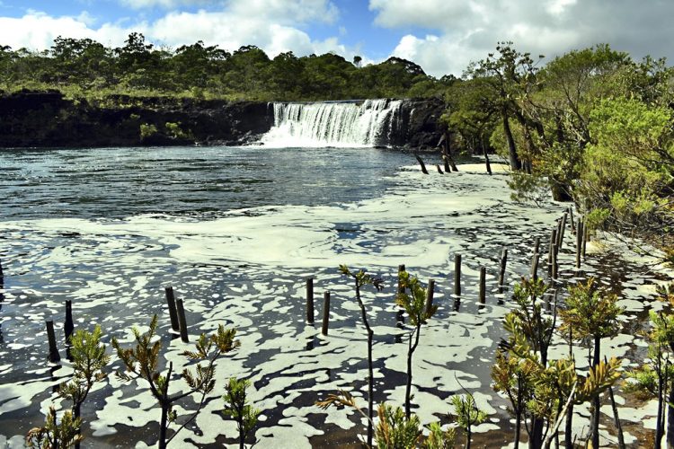 Nouvelle Calédonie Sud Latérite Nickel Chutes d'eau