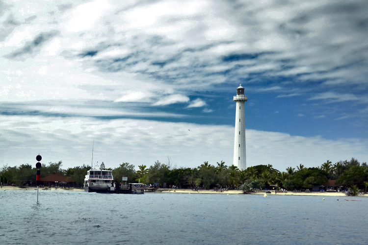 Nouvelle Calédonie Nouméa Phare Amédée Tricot Rayé