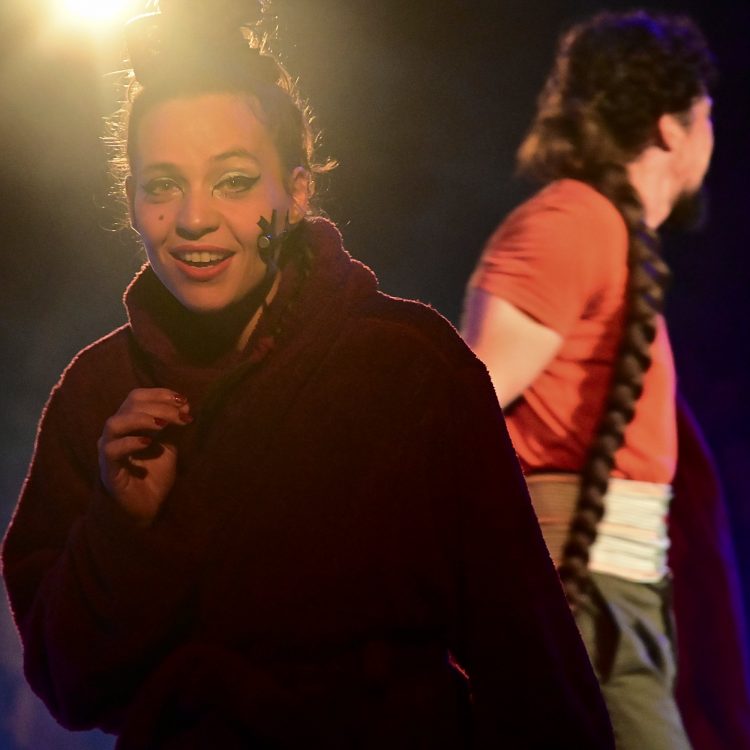 Spectacle Ocho Cirque Baraka Boulazac Lamoura Arts du cirque Circassien