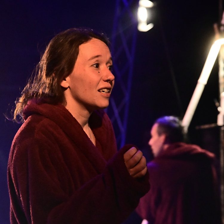 Spectacle Ocho Cirque Baraka Boulazac Lamoura Arts du cirque Circassien