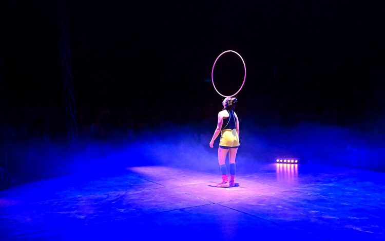 Spectacle Ocho Cirque Baraka Boulazac Lamoura Arts du cirque Circassien