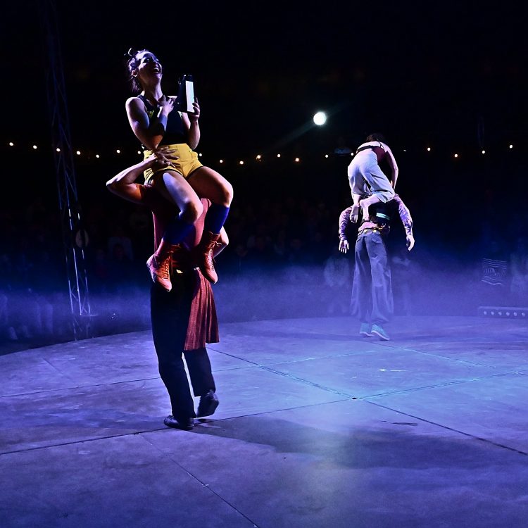 Spectacle Ocho Cirque Baraka Boulazac Lamoura Arts du cirque Circassien