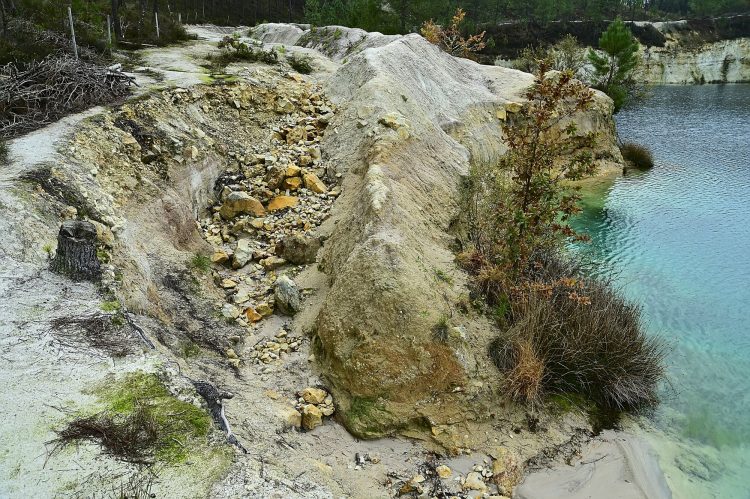 Carrières Guizengeard Kaolin Argile Bleu des mers du sud Turquoise