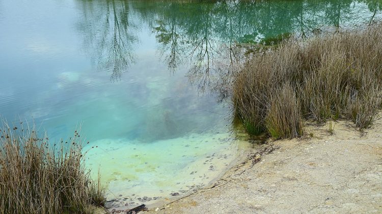 Carrières Guizengeard Kaolin Argile Bleu des mers du sud Turquoise