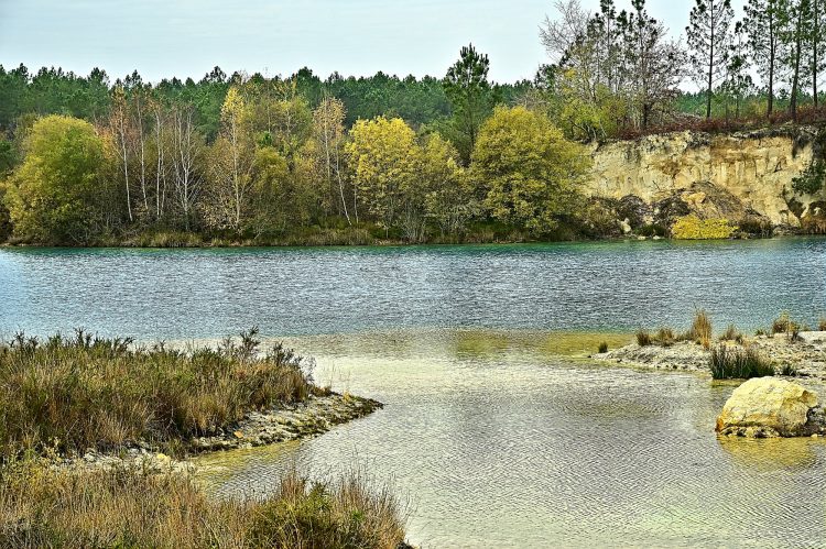 Carrières Guizengeard Kaolin Argile Bleu des mers du sud Turquoise