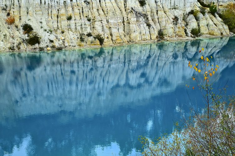 Carrières Guizengeard Kaolin Argile Bleu des mers du sud Turquoise