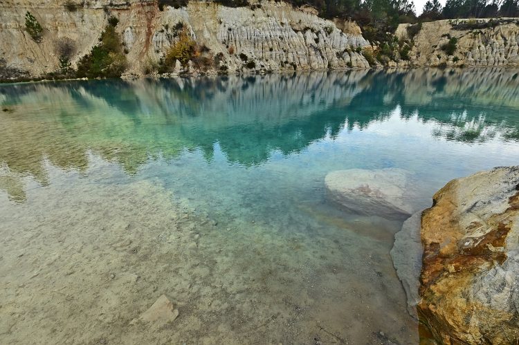 Carrières Guizengeard Kaolin Argile Bleu des mers du sud Turquoise