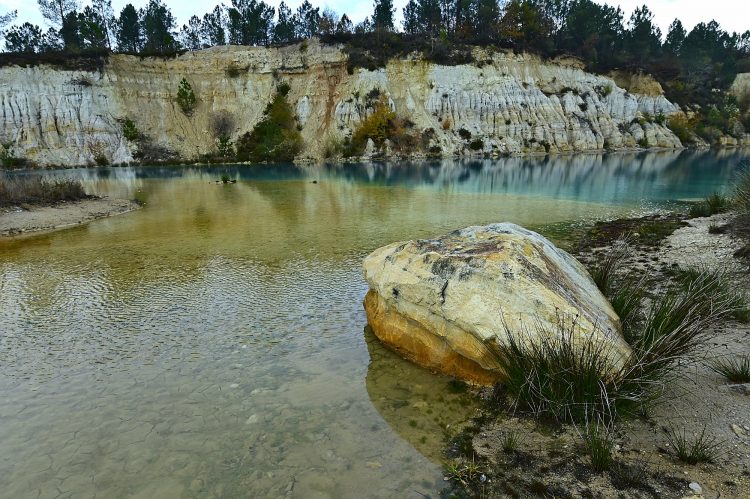 Carrières Guizengeard Kaolin Argile Bleu des mers du sud Turquoise