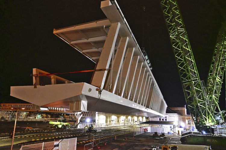 Travaux publics, Gare Périgueux, Nuit, Pose passerelle, Grue, Chantier