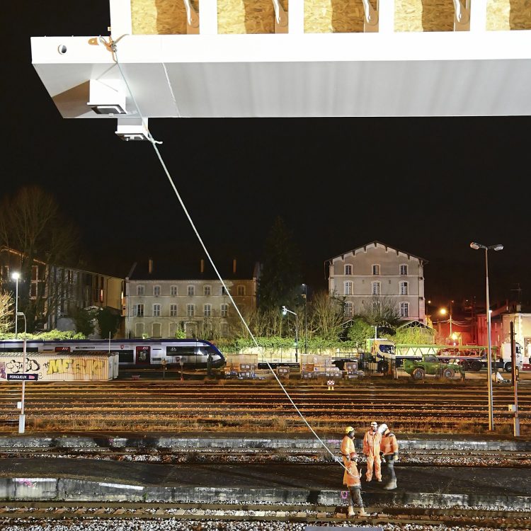 Travaux publics, Gare Périgueux, Nuit, Pose passerelle, Grue, Chantier