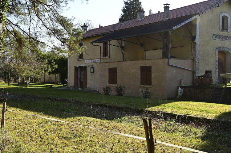 Voie Verte, VTT, Périgord vert, Saint Pardoux-la-Rivière, Thiviers, Ponts, Viaducs, Ruisseaux, la Côle, la Dronne, ouvrages d'art, voie ferrée désaffectée, promeneurs, étangs