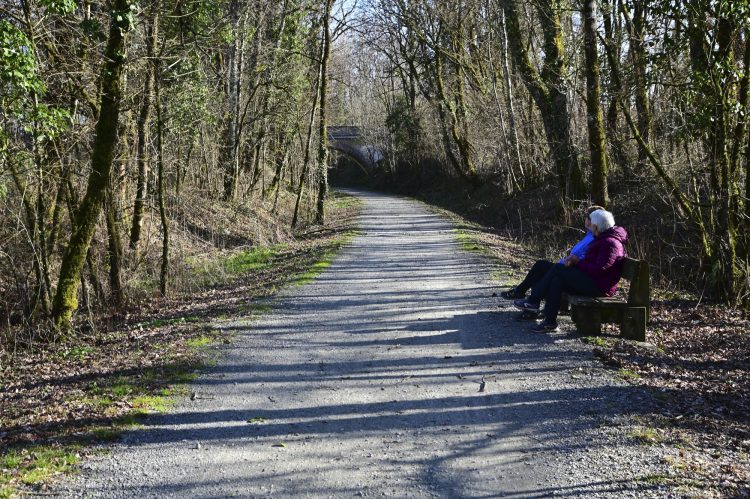 Voie Verte, VTT, Périgord vert, Saint Pardoux-la-Rivière, Thiviers, Ponts, Viaducs, Ruisseaux, la Côle, la Dronne, ouvrages d'art, voie ferrée désaffectée, promeneurs, étangs