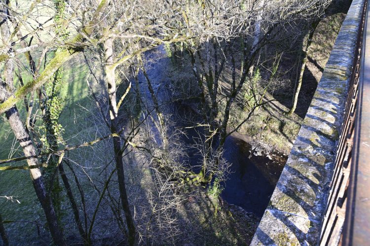 Voie Verte, VTT, Périgord vert, Saint Pardoux-la-Rivière, Thiviers, Ponts, Viaducs, Ruisseaux, la Côle, la Dronne, ouvrages d'art, voie ferrée désaffectée, promeneurs, étangs