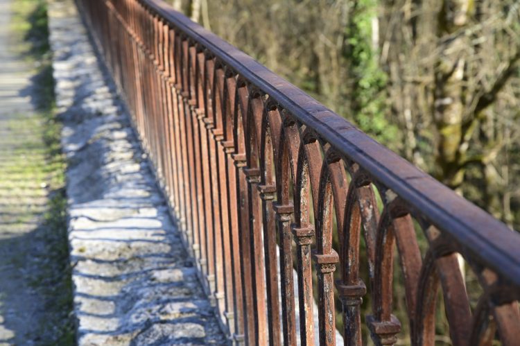 Voie Verte, VTT, Périgord vert, Saint Pardoux-la-Rivière, Thiviers, Ponts, Viaducs, Ruisseaux, la Côle, la Dronne, ouvrages d'art, voie ferrée désaffectée, promeneurs, étangs