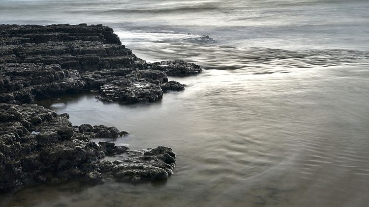 mer, océan, rocher, écume, pose longue, pose lente, île d'Oléron, flou