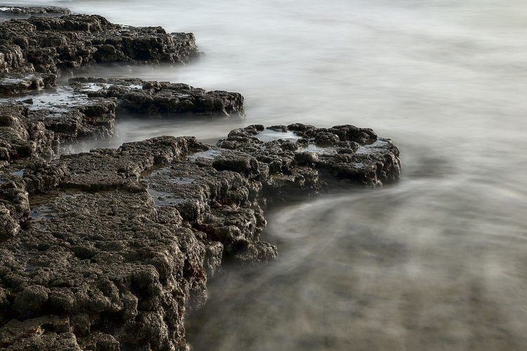 mer, océan, rocher, écume, pose longue, pose lente, île d'Oléron, flou
