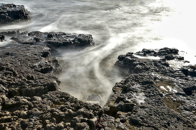 mer, océan, rocher, écume, pose longue, pose lente, île d'Oléron, flou