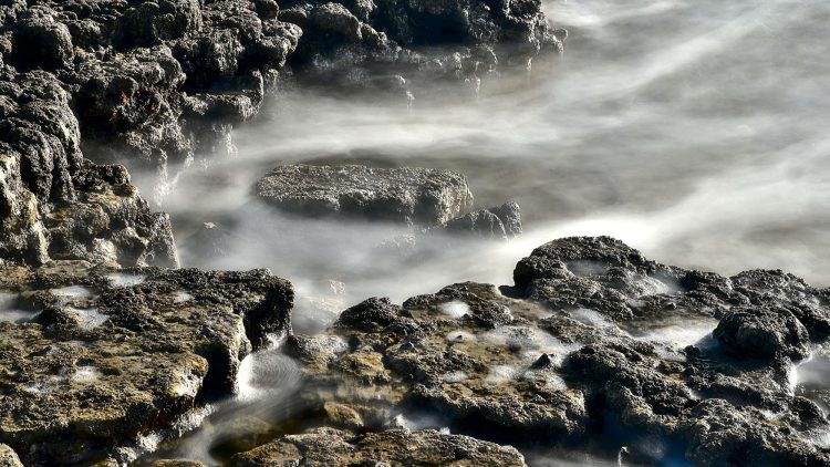 mer, océan, rocher, écume, pose longue, pose lente, île d'Oléron, flou