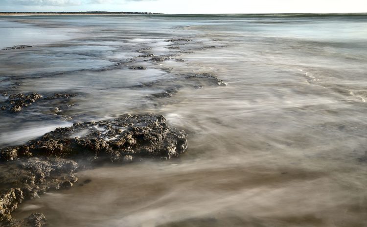mer, océan, rocher, écume, pose longue, pose lente, île d'Oléron, flou