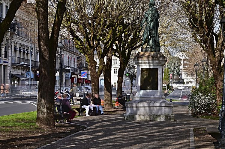 Pose (très) longue en journée à Périgueux