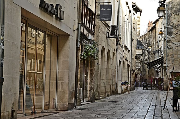 Pose (très) longue en journée à Périgueux