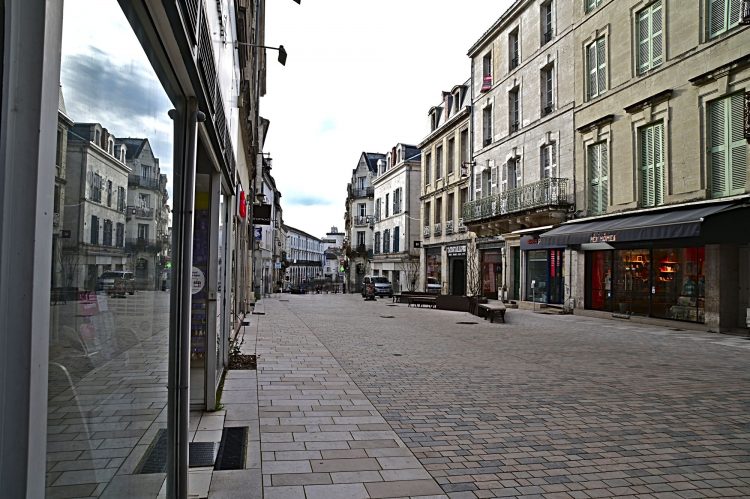 Pose (très) longue en journée à Périgueux