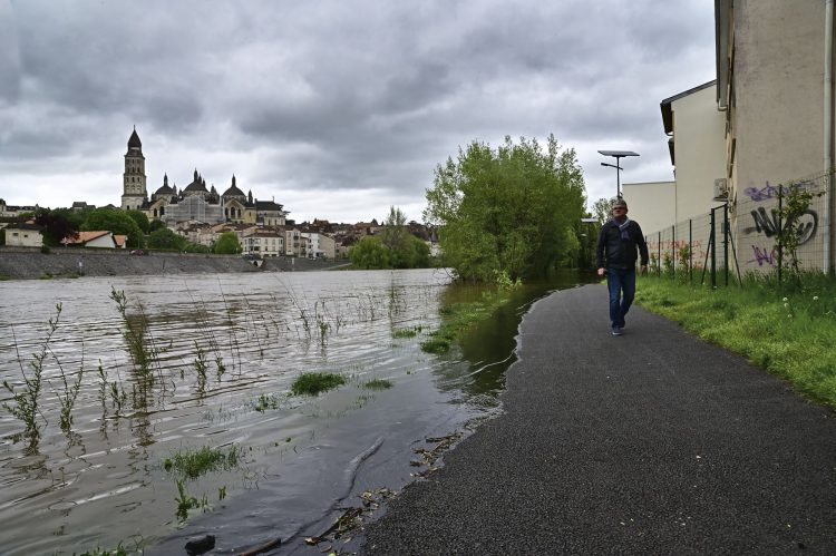 Crue de l'Isle à Périgueux
