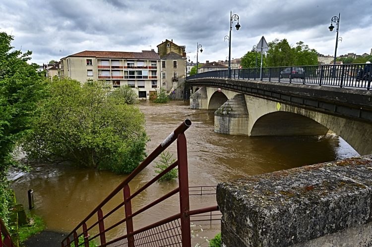 Crue de l'Isle à Périgueux